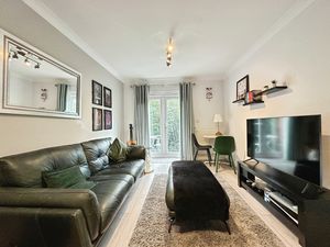 Lounge- click for photo gallery